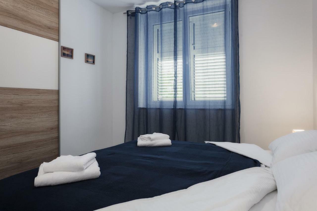 Apartman Bura セニ エクステリア 写真